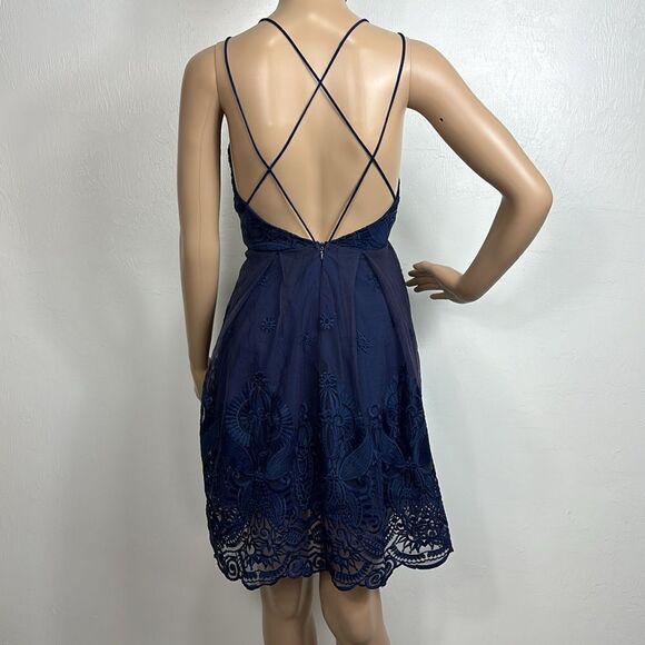 Hello Molly Sleeveless Lace-Up Back Mini Dress In Navy Blue Size 6 - Picture 3 of 10
